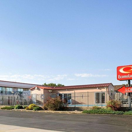 Econo Lodge Wall Exterior photo