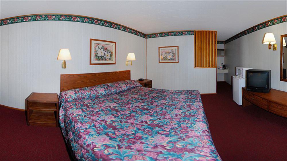 Econo Lodge Wall Exterior photo