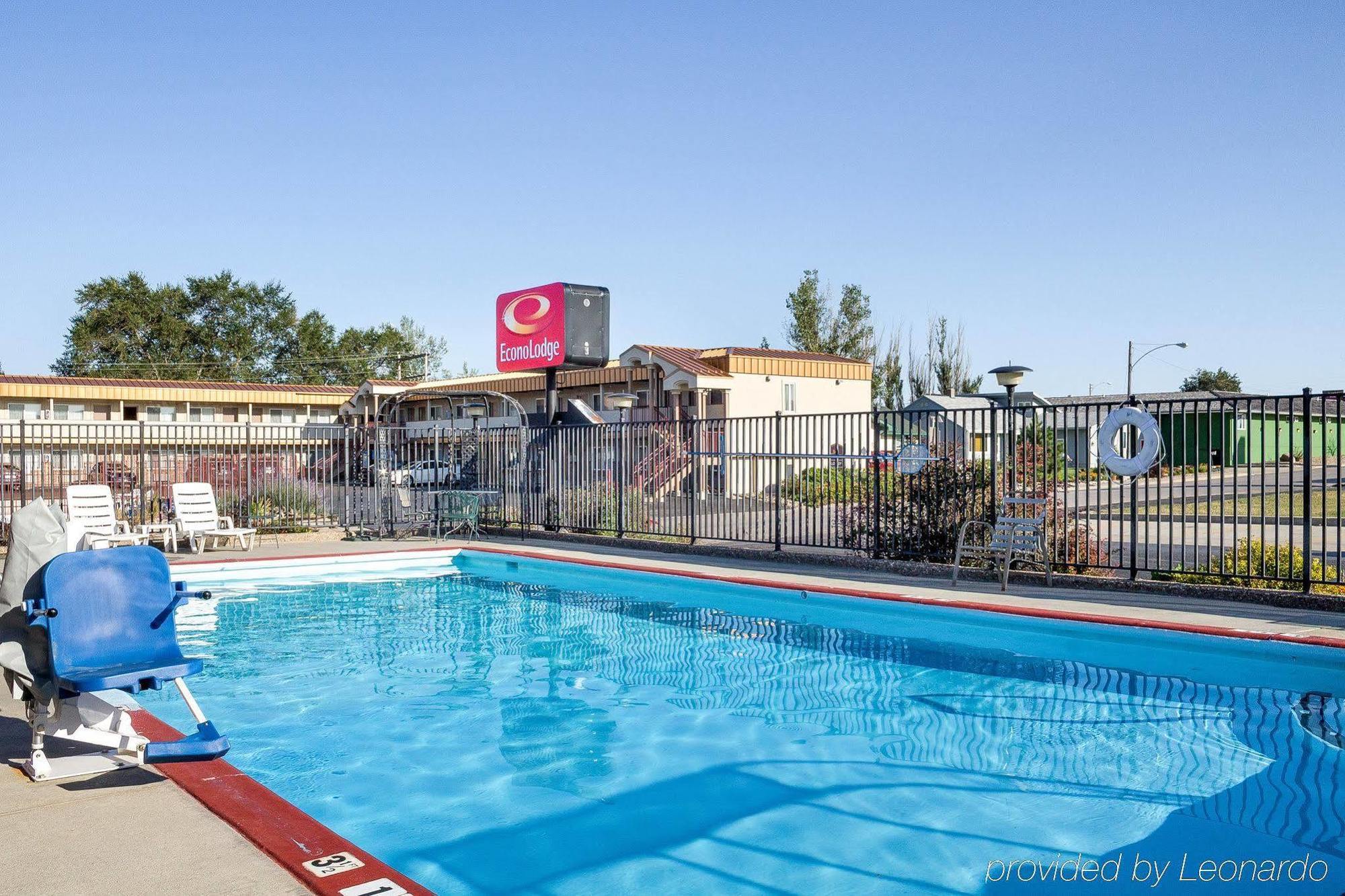 Econo Lodge Wall Exterior photo